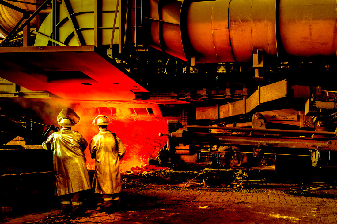 Beeindruckender Blick auf den Hochofen von ArcelorMittal Bremen