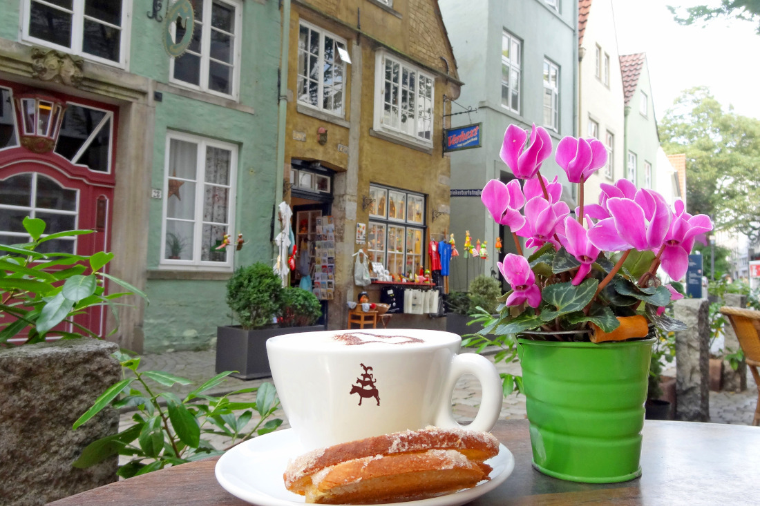 Enjoy local delicacies in an authentic setting surrounded by picturesque half-timbered buildings 