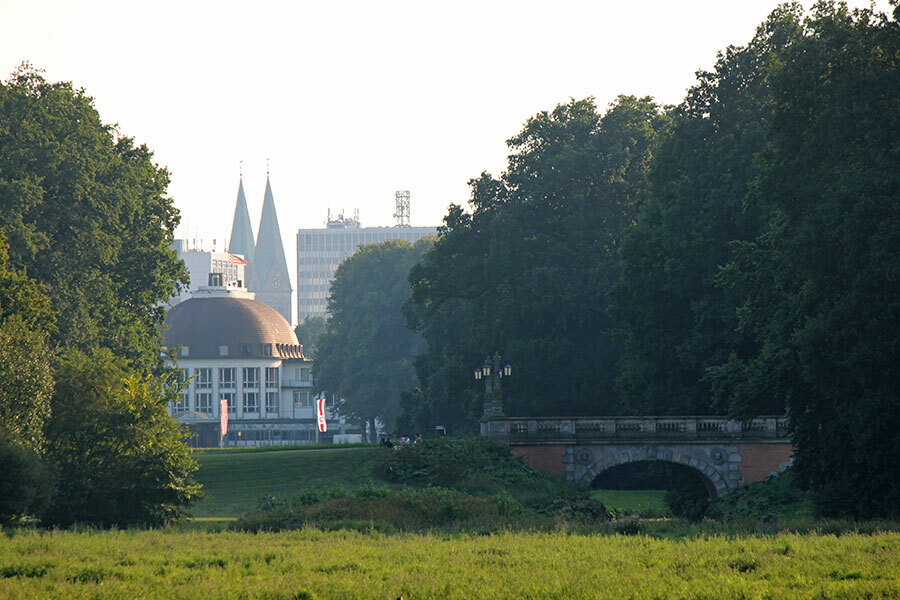 Melcher bridge in Bürgerpark