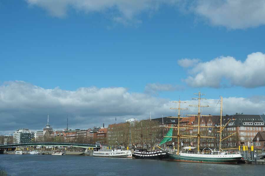 Ships at the Weser promenade
